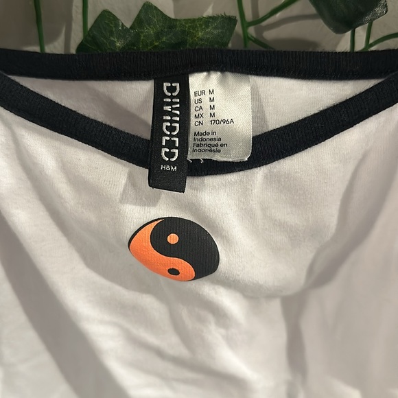 White/Yin and Yang Crop Top Tank - Picture 5 of 6